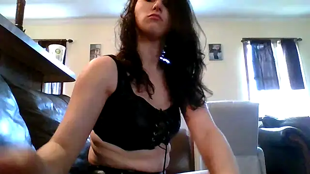 brunettebabexo3 online show from February 25, 2026, 6:52 pm