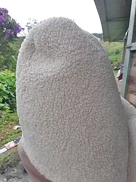 Snapshot of Helen-Tran chatting on October 21, 2025, 1:27 am Helen-Tran online show from October 21, 2025, 1:27 am