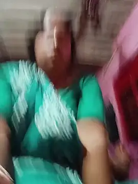 Snapshot of reya743 chatting on December 20, 2025, 12:13 am reya743 online show from December 20, 2025, 12:13 am