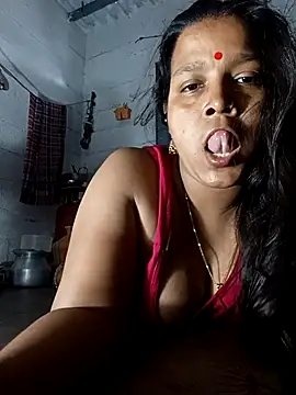 Snapshot of reya743 chatting on September 25, 2025, 5:46 am reya743 online show from September 25, 2025, 5:46 am