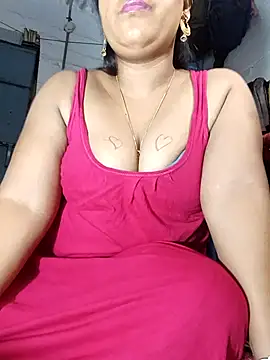 Snapshot of reya743 chatting on October 18, 2025, 5:37 pm reya743 online show from October 18, 2025, 5:37 pm