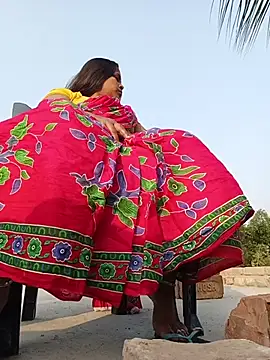 Snapshot of reya743 chatting on December 23, 2025, 10:03 am reya743 online show from December 23, 2025, 10:03 am