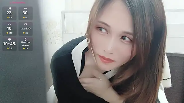 Snapshot of lizi- chatting on November 3, 2025, 6:51 am lizi- online show from November 3, 2025, 6:51 am