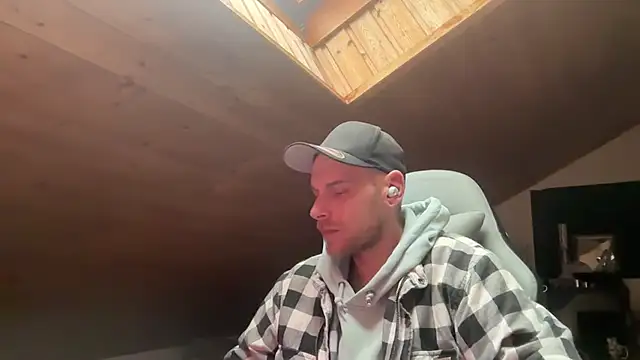 northboy91 online show from April 13, 2026, 4:44 pm