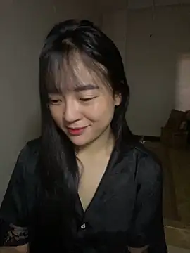 Snapshot of Be_xinh chatting on October 23, 2025, 3:43 pm Be xinh online show from October 23, 2025, 3:43 pm