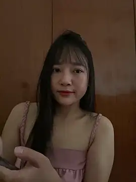 Snapshot of Be_xinh chatting on October 20, 2025, 6:48 am Be xinh online show from October 20, 2025, 6:48 am