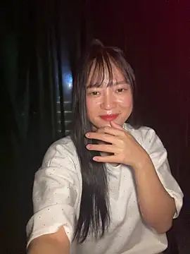 Snapshot of Be_xinh chatting on October 1, 2025, 3:49 pm Be xinh online show from October 1, 2025, 3:49 pm