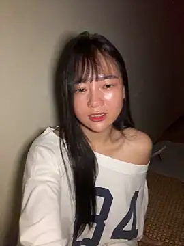 Snapshot of Be_xinh chatting on September 30, 2025, 4:24 pm Be xinh online show from September 30, 2025, 4:24 pm