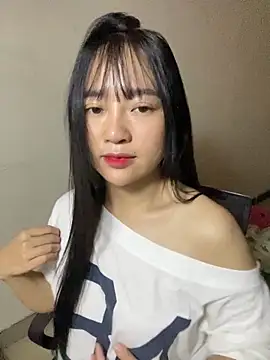 Snapshot of Be_xinh chatting on October 31, 2025, 3:08 pm Be xinh online show from October 31, 2025, 3:08 pm