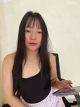 Snapshot of Be_xinh chatting on October 19, 2025, 6:38 am Be xinh online show from October 19, 2025, 6:38 am