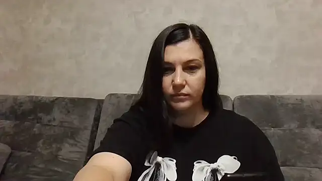 Feymaria online show from October 4, 2025, 9:33 am