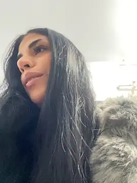 Snapshot of AylinHazellx chatting on October 16, 2025, 3:20 pm AylinHazellx online show from October 16, 2025, 3:20 pm