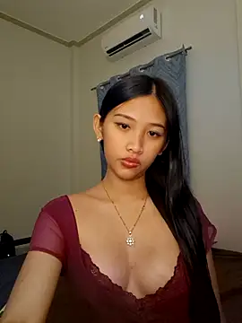 Snapshot of Bunny72772 chatting on October 25, 2025, 3:56 pm Bunny72772 online show from October 25, 2025, 3:56 pm