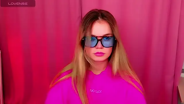 Snapshot of KellyHayden chatting on November 30, 2025, 6:19 pm KellyHayden online show from November 30, 2025, 6:19 pm