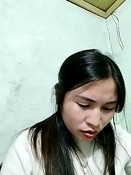 Snapshot of Mai4568 chatting on December 18, 2025, 6:29 am Mai4568 online show from December 18, 2025, 6:29 am