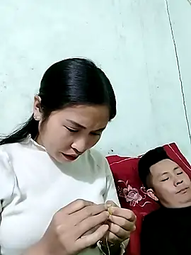 Snapshot of Mai4568 chatting on December 21, 2025, 8:49 am Mai4568 online show from December 21, 2025, 8:49 am