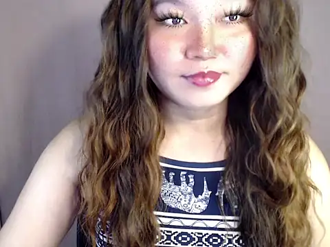 Snapshot of Eyes-on-me chatting on November 5, 2025, 10:35 pm Eyes-on-me online show from November 5, 2025, 10:35 pm