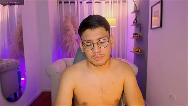 Snapshot of marcuswildx chatting on December 16, 2025, 10:25 pm marcuswildx online show from December 16, 2025, 10:25 pm