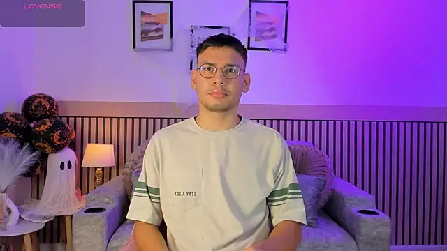 Snapshot of marcuswildx chatting on October 16, 2025, 11:40 am marcuswildx online show from October 16, 2025, 11:40 am