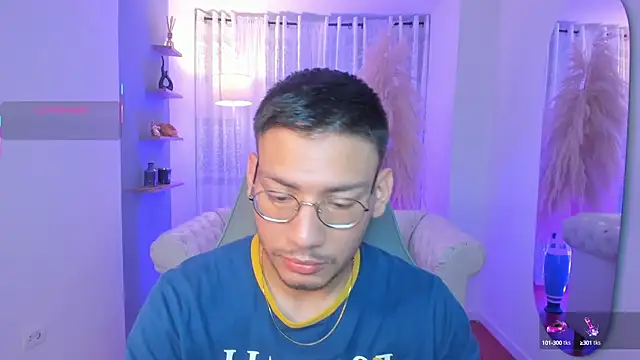 Snapshot of marcuswildx chatting on September 30, 2025, 2:56 pm marcuswildx online show from September 30, 2025, 2:56 pm