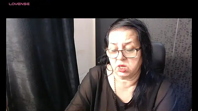 Snapshot of MissSanjanne chatting on December 5, 2025, 5:00 pm MissSanjanne online show from December 5, 2025, 5:00 pm