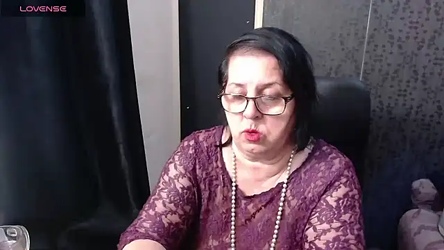 MissSanjanne online show from April 18, 2026, 7:07 pm