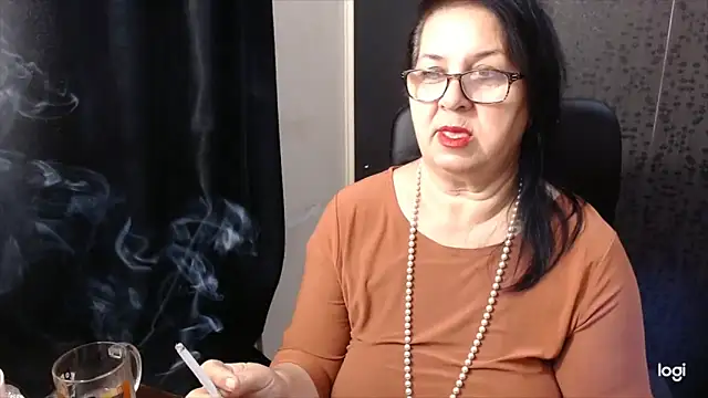 Snapshot of MissSanjanne chatting on November 17, 2025, 2:04 am MissSanjanne online show from November 17, 2025, 2:04 am