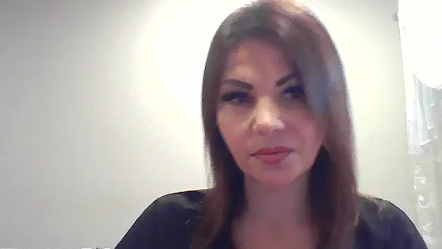 Snapshot of QueenCartyes chatting on October 8, 2025, 11:01 am QueenCartyes online show from October 8, 2025, 11:01 am