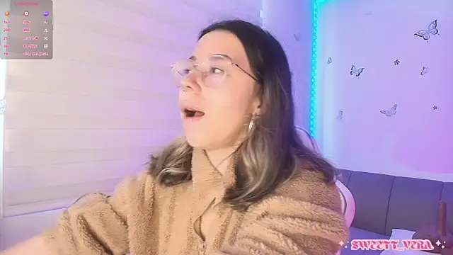 sweettvera online show from April 17, 2026, 1:36 pm