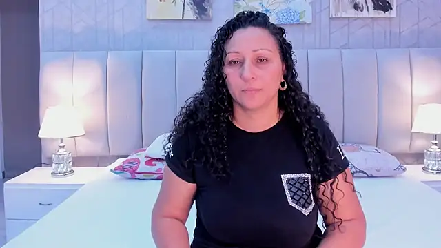 Snapshot of VaniaRose chatting on December 1, 2025, 1:45 pm VaniaRose online show from December 1, 2025, 1:45 pm