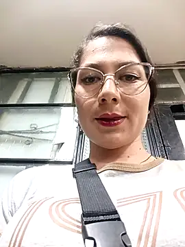 Mia-love-03 online show from November 16, 2025, 12:04 am