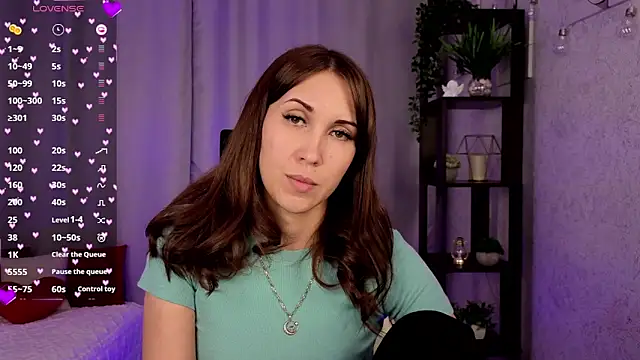 DreamVelour online show from October 3, 2025, 7:37 pm