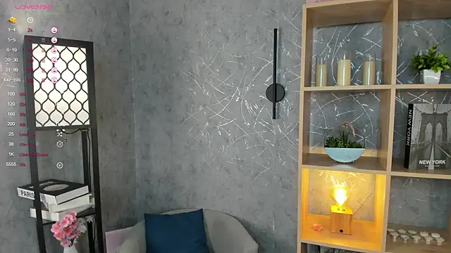 Snapshot of ElenoreReth chatting on November 11, 2025, 1:33 am ElenoreReth online show from November 11, 2025, 1:33 am