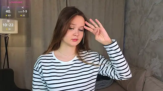 ElenoreReth online show from February 26, 2026, 1:49 am