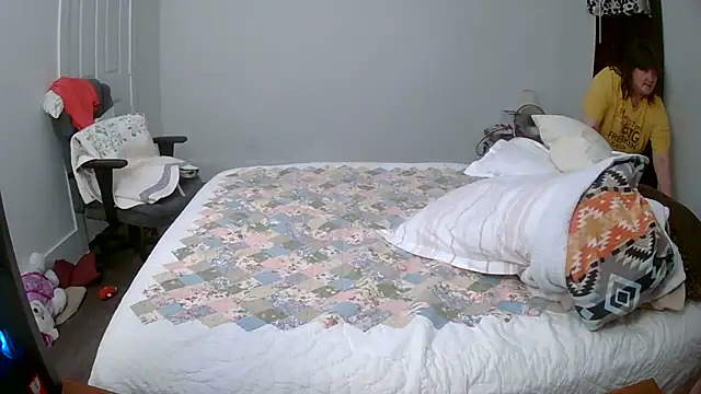 Snapshot of Buggy1965 chatting on November 24, 2025, 3:45 pm Buggy1965 online show from November 24, 2025, 3:45 pm