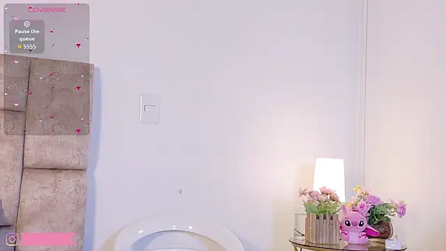 Snapshot of LunaOcampo_ chatting on December 3, 2025, 8:08 pm LunaOcampo online show from December 3, 2025, 8:08 pm