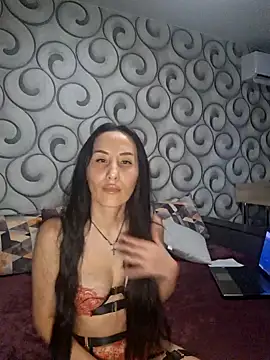 Snapshot of Mary_sy chatting on October 9, 2025, 6:25 am Mary sy online show from October 9, 2025, 6:25 am