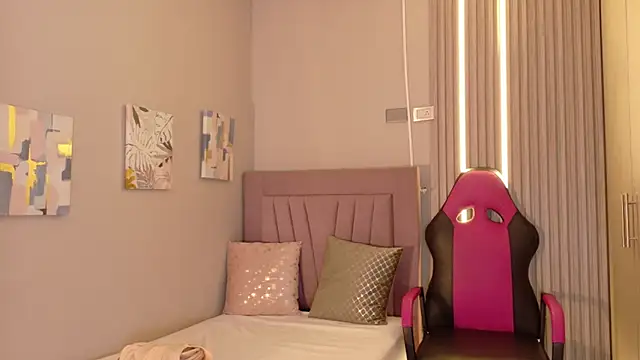 meli peach1 online show from December 15, 2025, 7:31 pm