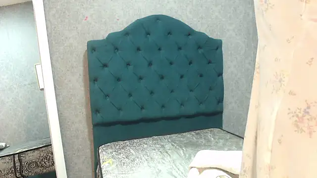 Snapshot of Vic_Taylor chatting on November 21, 2025, 11:31 am Vic Taylor online show from November 21, 2025, 11:31 am