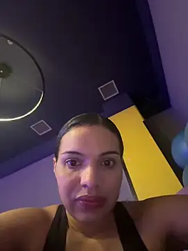 Anavalle online show from February 2, 2026, 7:24 pm