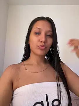 Snapshot of IsabellaJoness_ chatting on December 22, 2025, 8:09 pm IsabellaJoness online show from December 22, 2025, 8:09 pm