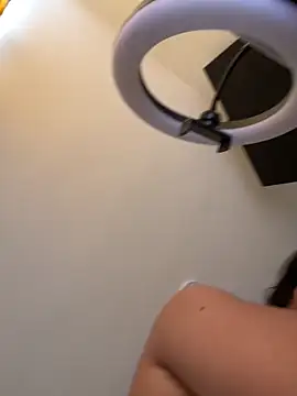 Snapshot of IsabellaJoness_ chatting on December 17, 2025, 8:03 pm IsabellaJoness online show from December 17, 2025, 8:03 pm