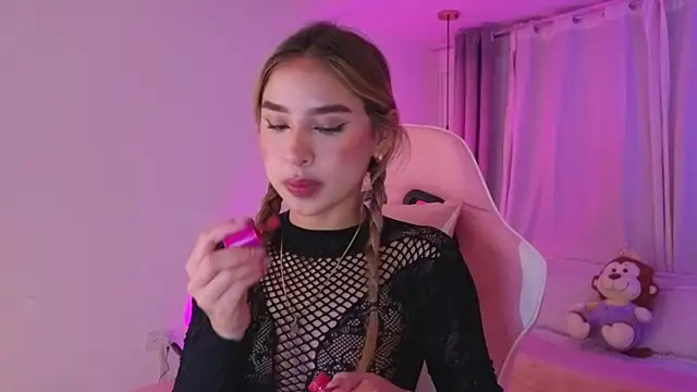 Snapshot of Nallah_ chatting on November 10, 2025, 3:44 am Nallah online show from November 10, 2025, 3:44 am