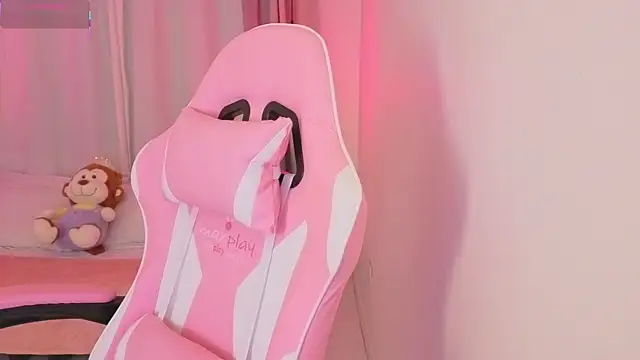 Snapshot of Nallah_ chatting on November 14, 2025, 3:43 am Nallah online show from November 14, 2025, 3:43 am