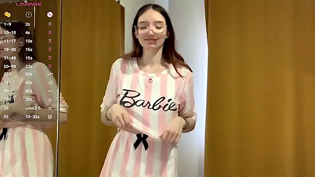 Snapshot of KrystinFunches chatting on October 22, 2025, 8:03 am KrystinFunches online show from October 22, 2025, 8:03 am