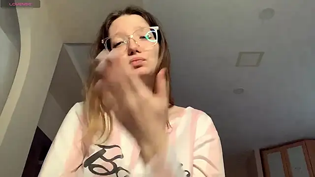 Snapshot of KrystinFunches chatting on November 30, 2025, 8:26 am KrystinFunches online show from November 30, 2025, 8:26 am