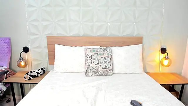 Snapshot of ValeryTrans_ chatting on November 7, 2025, 1:26 pm ValeryTrans online show from November 7, 2025, 1:26 pm