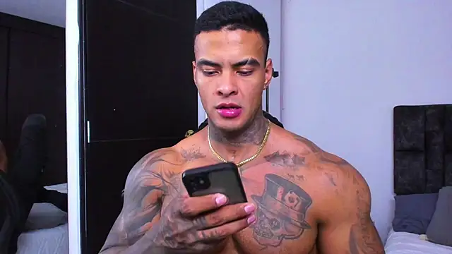 Snapshot of binmontana_ chatting on September 27, 2025, 11:00 pm binmontana online show from September 27, 2025, 11:00 pm