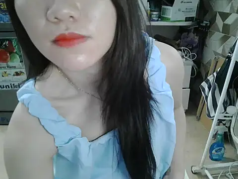 Ara4865 online show from October 17, 2025, 5:04 pm