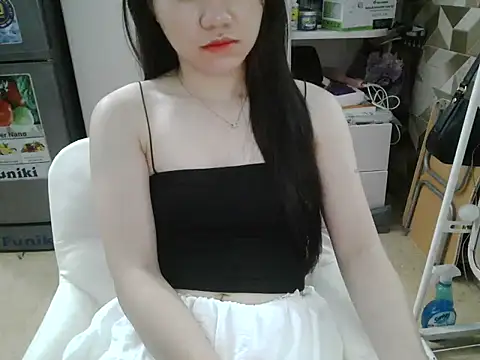 Ara4865 online show from October 16, 2025, 8:11 am